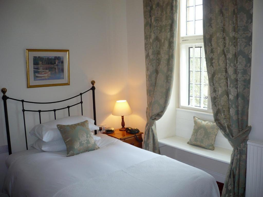 Ash House Hotel Martock Phòng bức ảnh